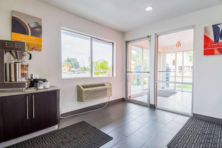 Motel 6 Bakersfield, CA - Airport — photo 2