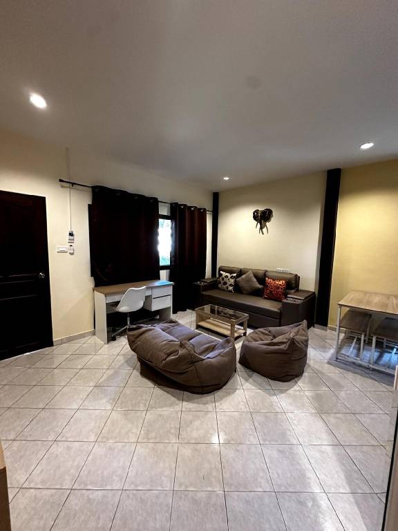 House with pool, garden & barbeque | Pets are welcome — photo 3