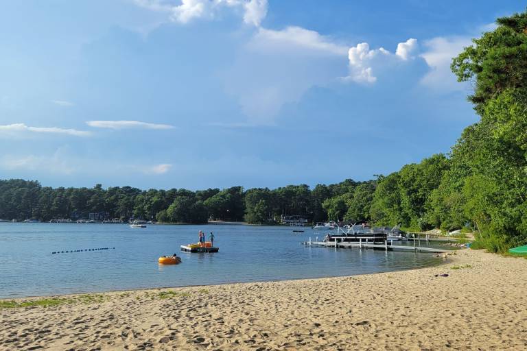 Cozy Cape Cod Cottage with Peaceful Water Views — photo 4