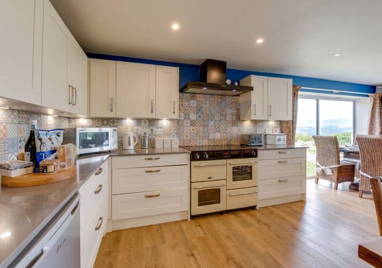 House  Fairbourne