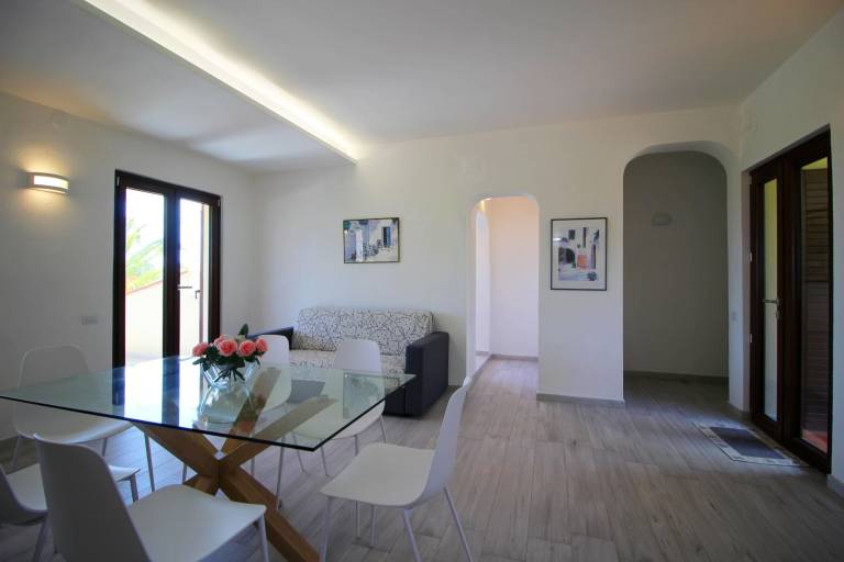 Holiday apartment with garden, terrace & barbeque — photo 3