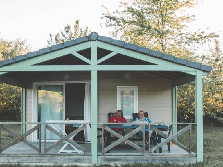 Chalet with patio & heated pool — photo 4