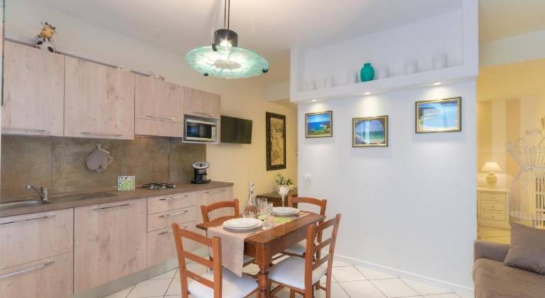 Serviced apartment with garden | Beach nearby | Pets allowed — photo 2