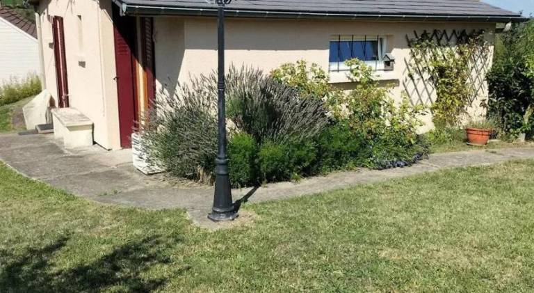 House with 1 room for 2 persons in Bourges