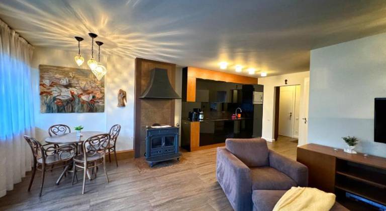Holiday apartment with pool & hot tub — photo 2
