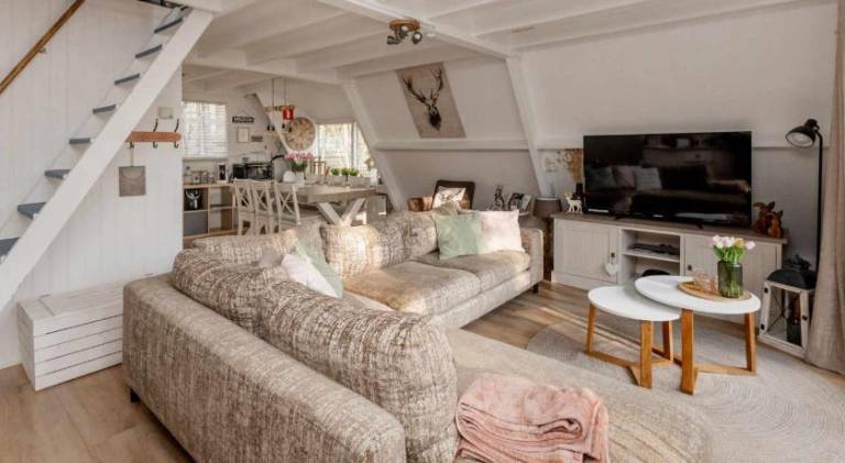 Chalet with pool | Pets are welcome — photo 2