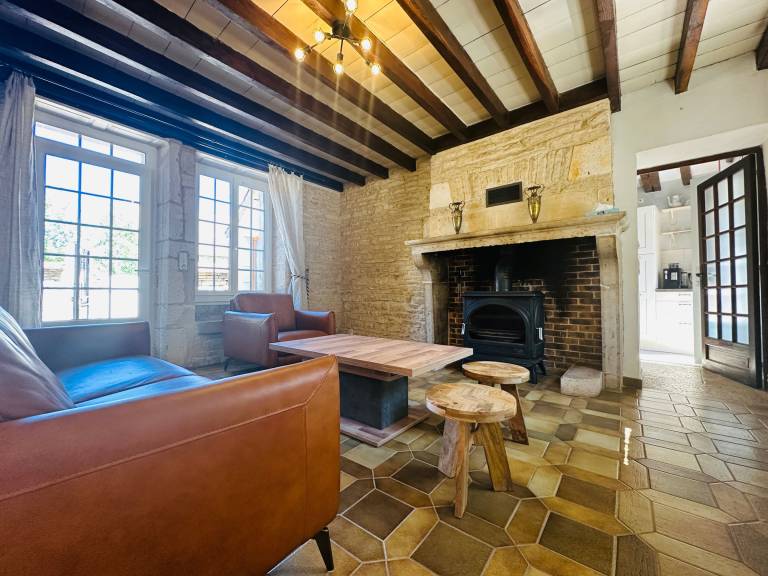 Authentic Stay in Burgundy: Charming House & Fireplace — photo 5