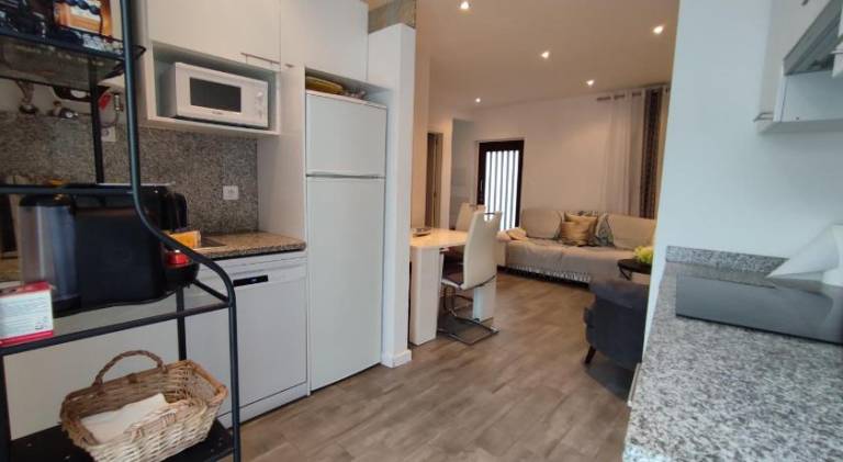 Rental apartment with terrace — photo 2