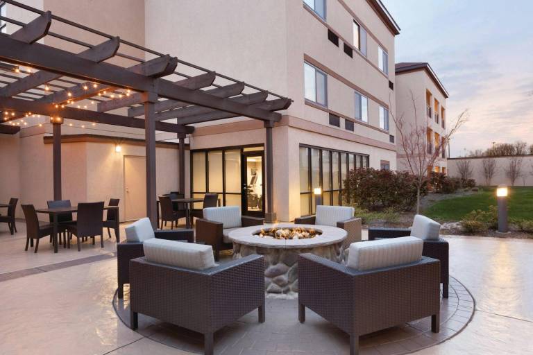 Courtyard by Marriott Charlotte Airport North — photo 3