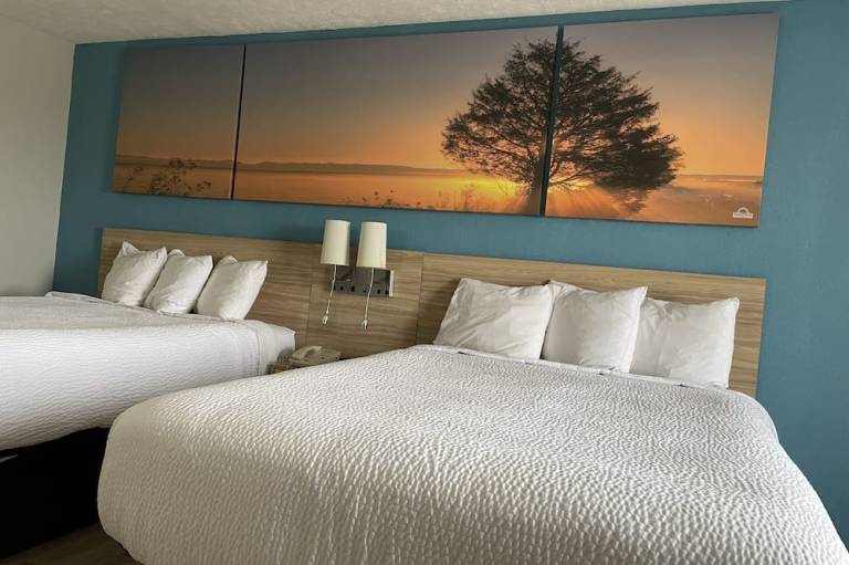 Days Inn by Wyndham Warrensburg