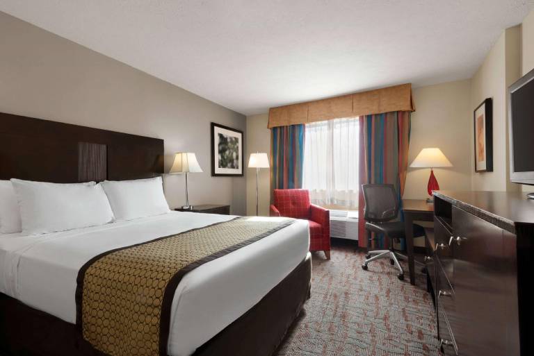 Baymont By Wyndham Belleville Airport Area in Van Buren, MI