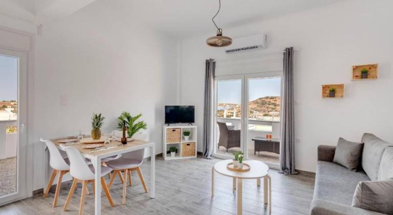 House with 2 rooms for 6 persons in Syros