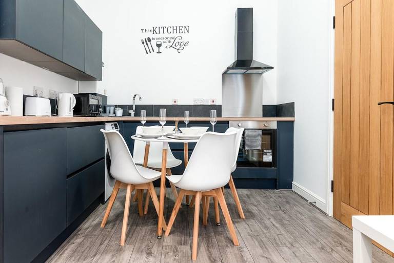 House with patio | Suitable for remote work | Dogs allowed — photo 3