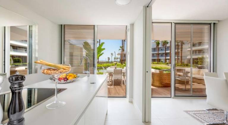 The Edge Front Line Beach Luxury and Spa — photo 4