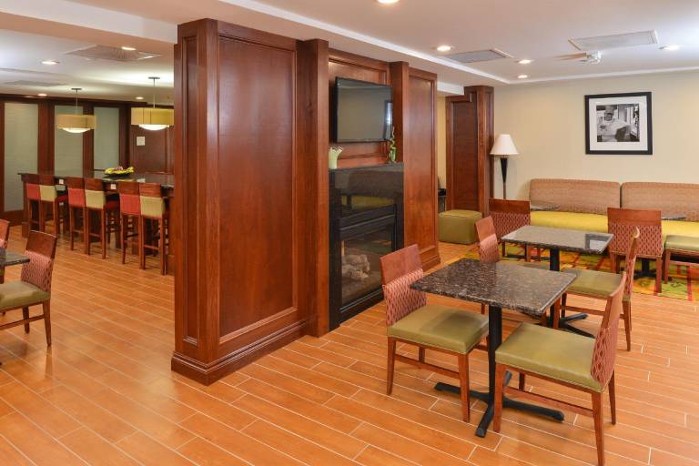 Hampton Inn Detroit/Auburn Hills South — photo 3