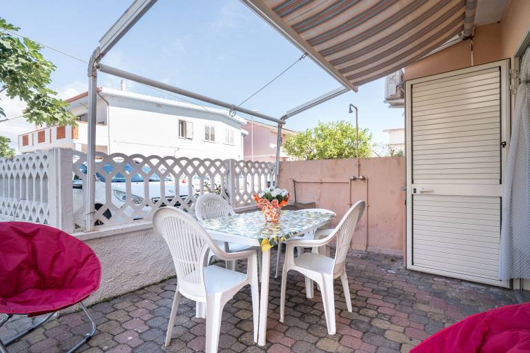 House with terrace & grill | City view — photo 3