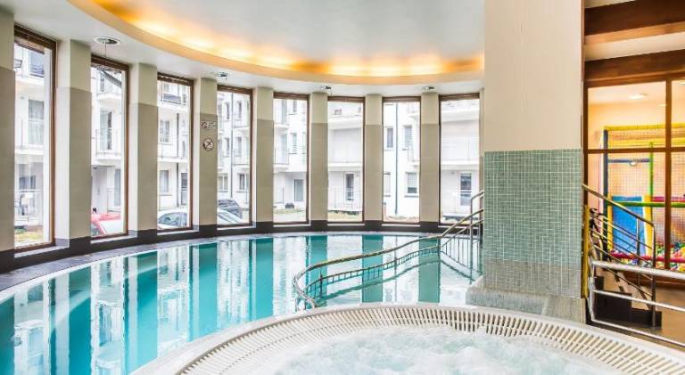 Serviced apartment with sauna, pool & jacuzzi — photo 2