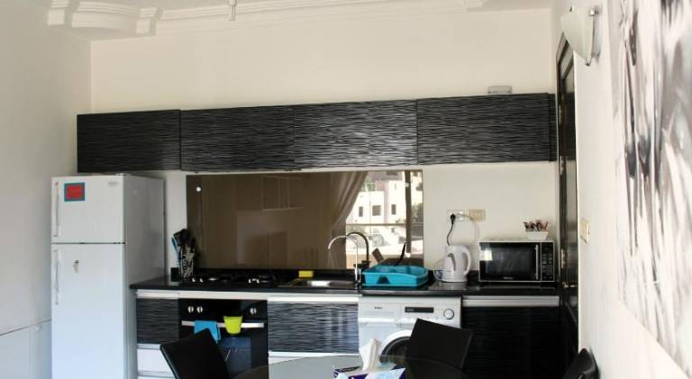 Holiday apartment with terrace — photo 4