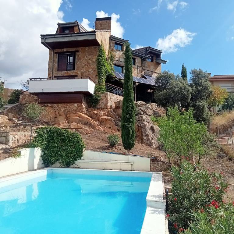 Chalet Cotos de Monterrey