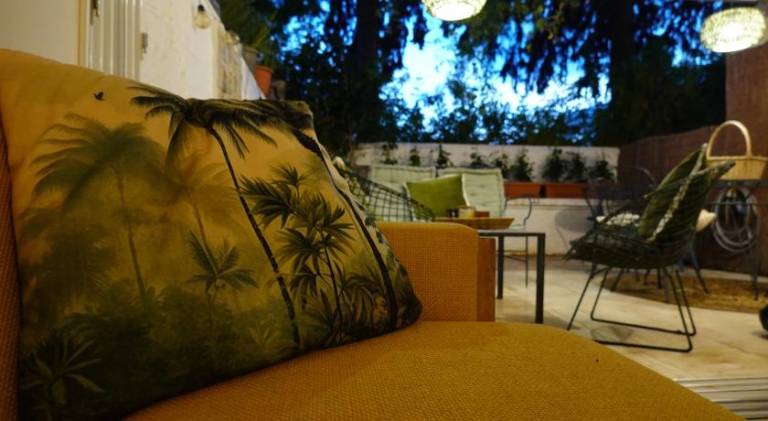 Vouliagmeni Beach House — photo 3