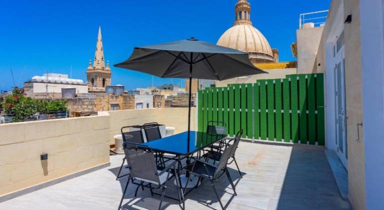 Holiday apartment | Near Lower Barrakka Gardens in St. Julian's
