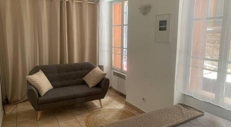 Rental apartment with 2 rooms for 4 persons — photo 2