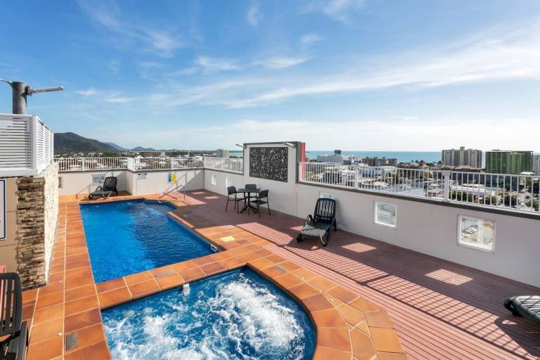 Apartment  Cairns City