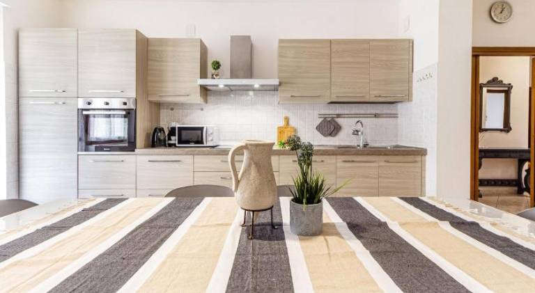 Rental apartment with 3 rooms for 6 persons — photo 3
