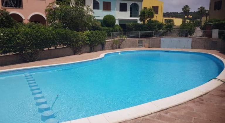 Lovely vacation home with private pool, yard & terrace | Pet-friendly — photo 2