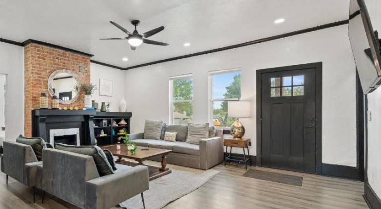 Vacation home | Dogs allowed in Oklahoma City, OK