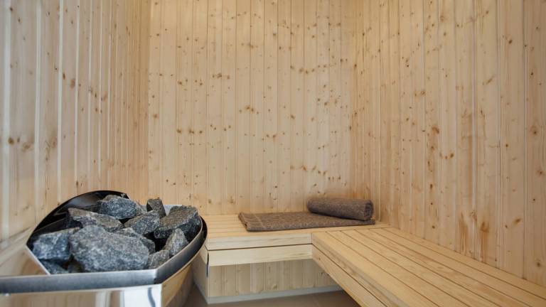 House with private pool, terrace & hot tub — photo 4
