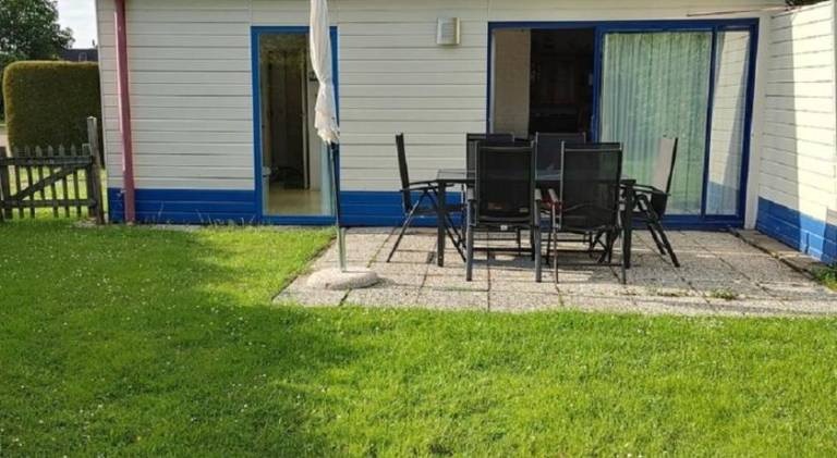 House with yard & terrace — photo 3