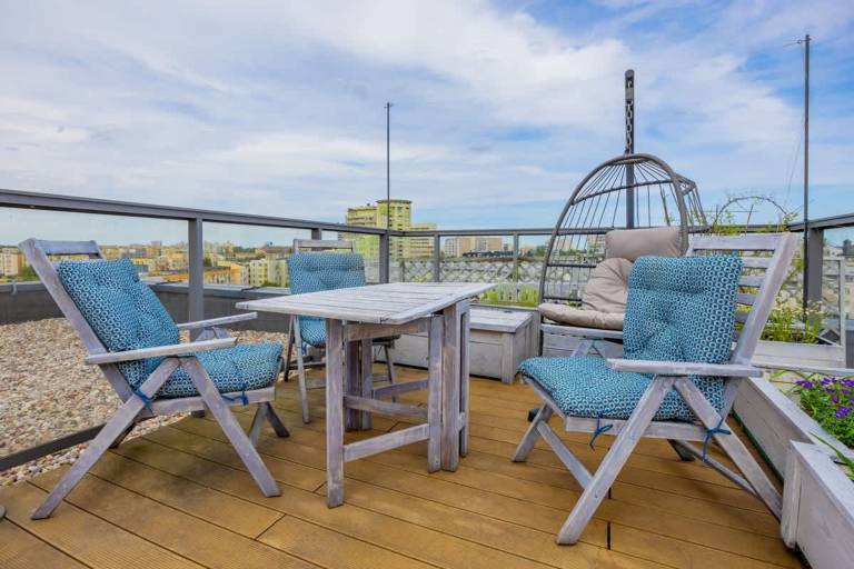Family-oriented beautiful holiday apartment with patio, garden & fast internet | Pets are welcome — photo 3