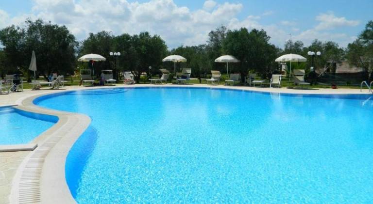 Lovely farm with terrace, private pool & yard | Pets are welcome in Melendugno
