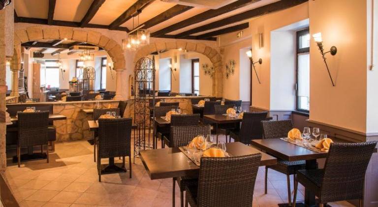 Logis Hotel Restaurant Cazes Arazat — photo 2