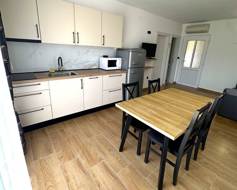 Fully equipped beautiful apartment with terrace & grill | Sea view | Close to the beach | Pets allowed — photo 4