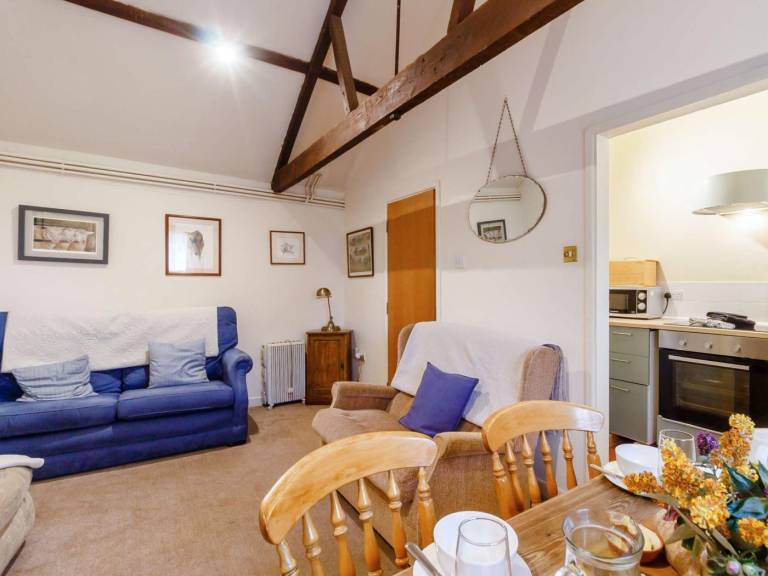 Fully equipped wonderful cottage with hot tub & pool | Pets allowed — photo 4