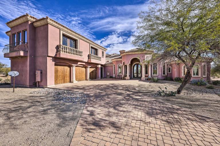 Backyard Oasis! Mtn-View Family Gem in Scottsdale — photo 2