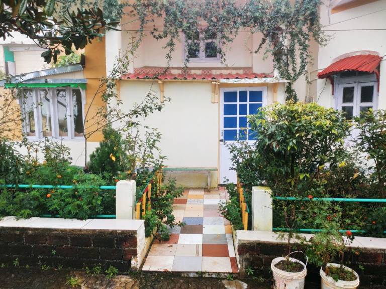 Holiday apartment with garden in Nainital