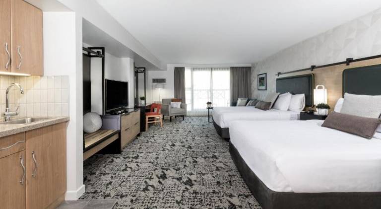 The Crystal Lodge and Suites — photo 2