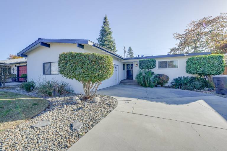 Visalia Vacation Rental w/ Yard: 1 Mi to Downtown — photo 3