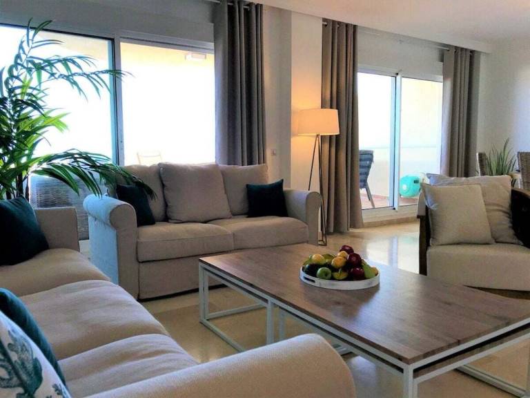 Vacation home with terrace — photo 2