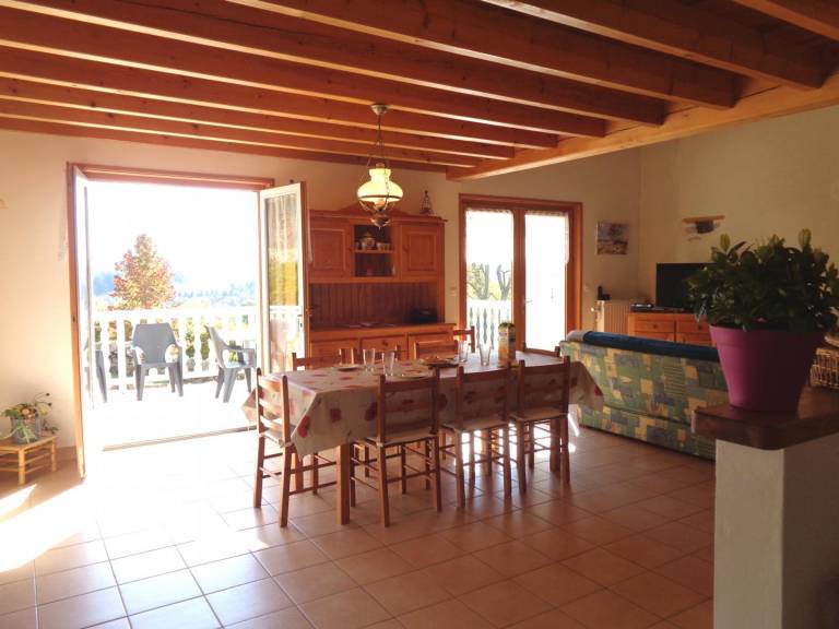 Traditional cottage with terrace, pets allowed — photo 2