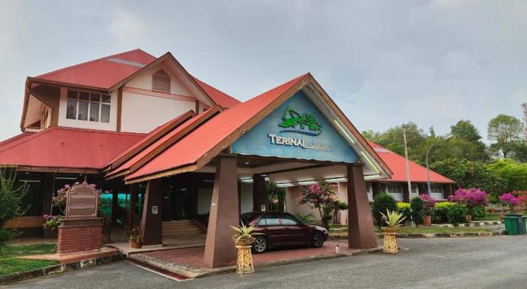 TERINAI TASOH LAKE VIEW RESORT in Perl