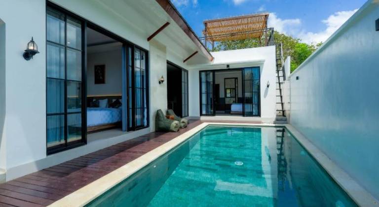 Villa with pool in Pecatu