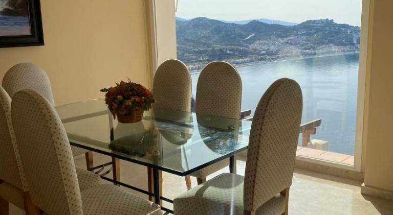 Fully equipped pleasant villa with hot tub, yard & barbeque | Pets allowed — photo 5