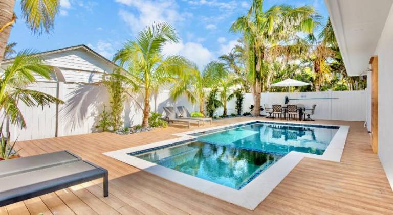 Captain’s Quarters at Anna Maria Island Inn in Bradenton Beach, FL
