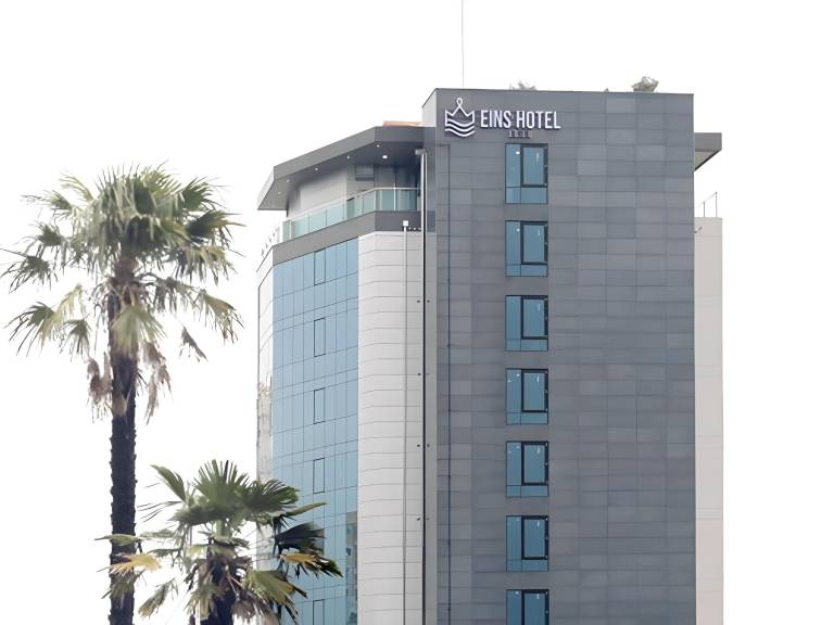 EINS Hotel