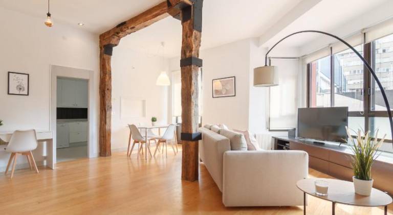 Fully equipped pleasant rental apartment with hot tub | Next to Azkuna Zentroa | Perfect for remote work | Pets allowed — photo 4