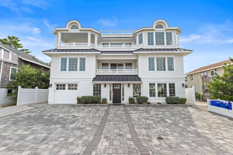 House Surf City